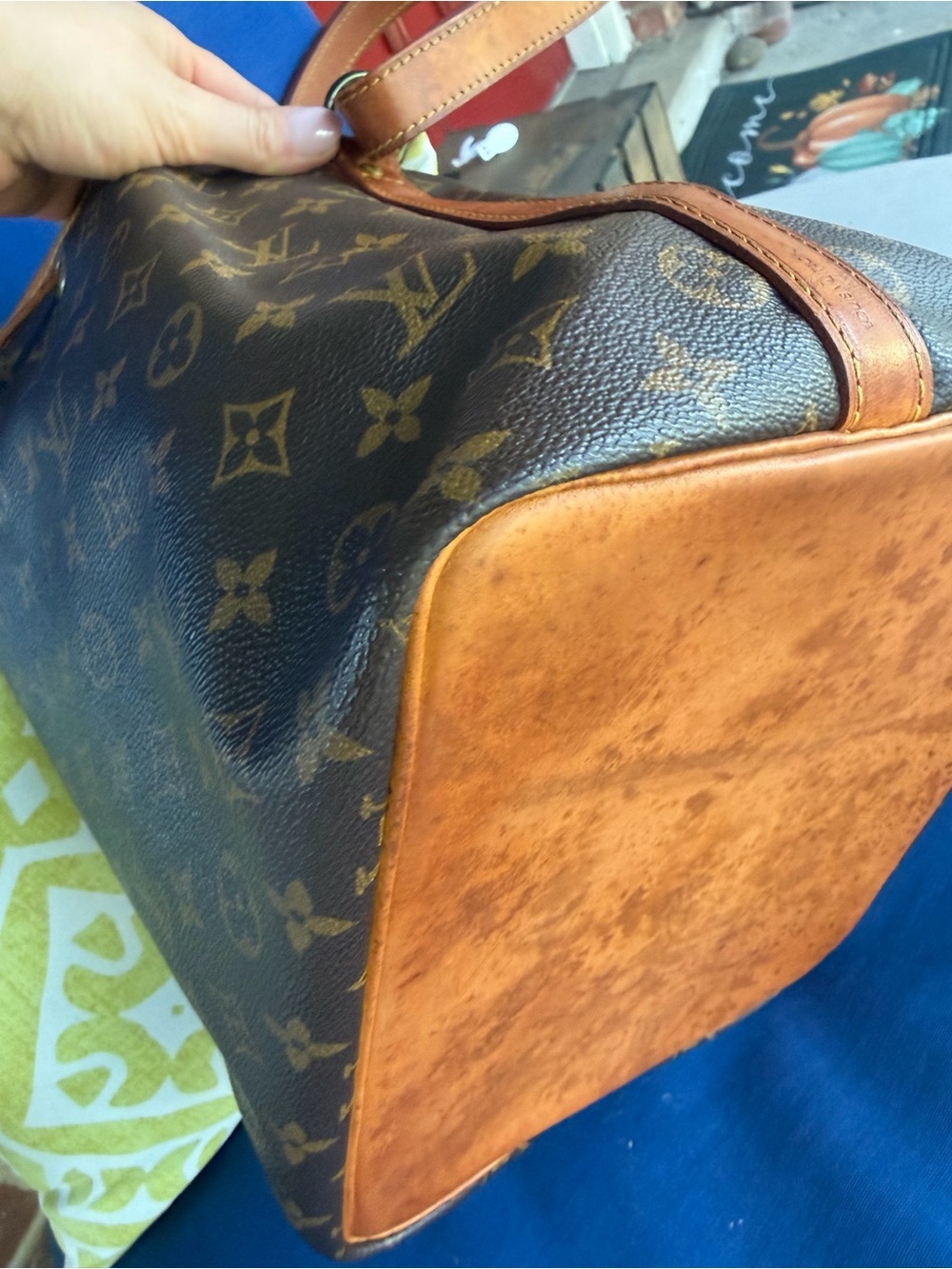 AUTHENTIC VINTAGE LOUIS VUITTON NOÉ BUCKET BAG — MONOGRAM— MADE IN FRANCE — 1989 - Picture 8 of 14